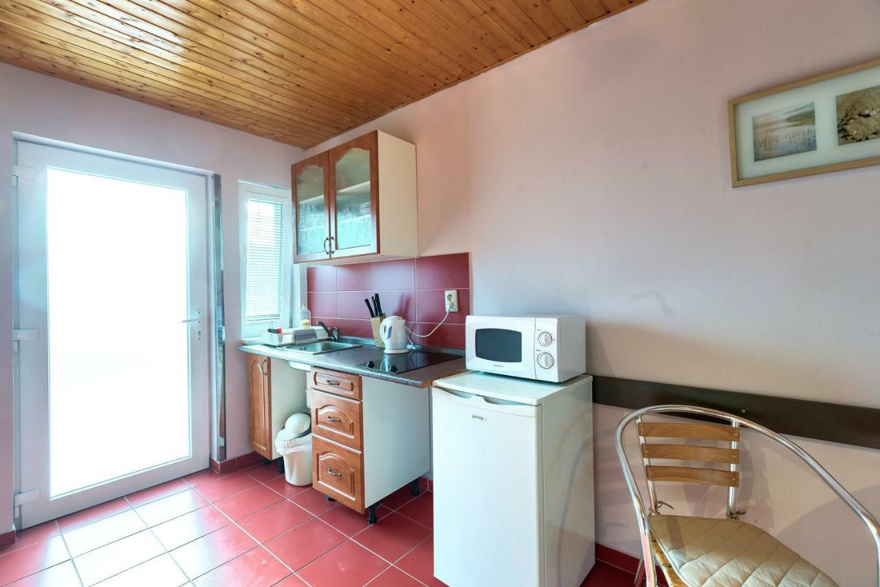 Готель Apartmanovy Dom Red Подгайська Екстер'єр фото