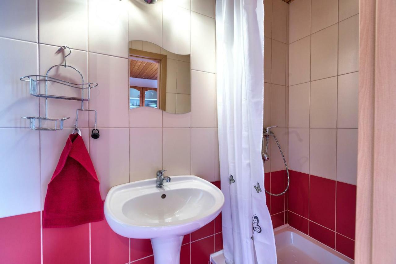 Готель Apartmanovy Dom Red Подгайська Екстер'єр фото
