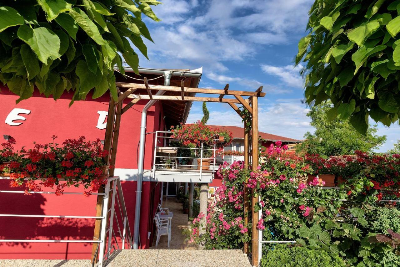 Готель Apartmanovy Dom Red Подгайська Екстер'єр фото