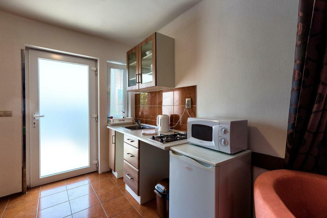 Готель Apartmanovy Dom Red Подгайська Екстер'єр фото