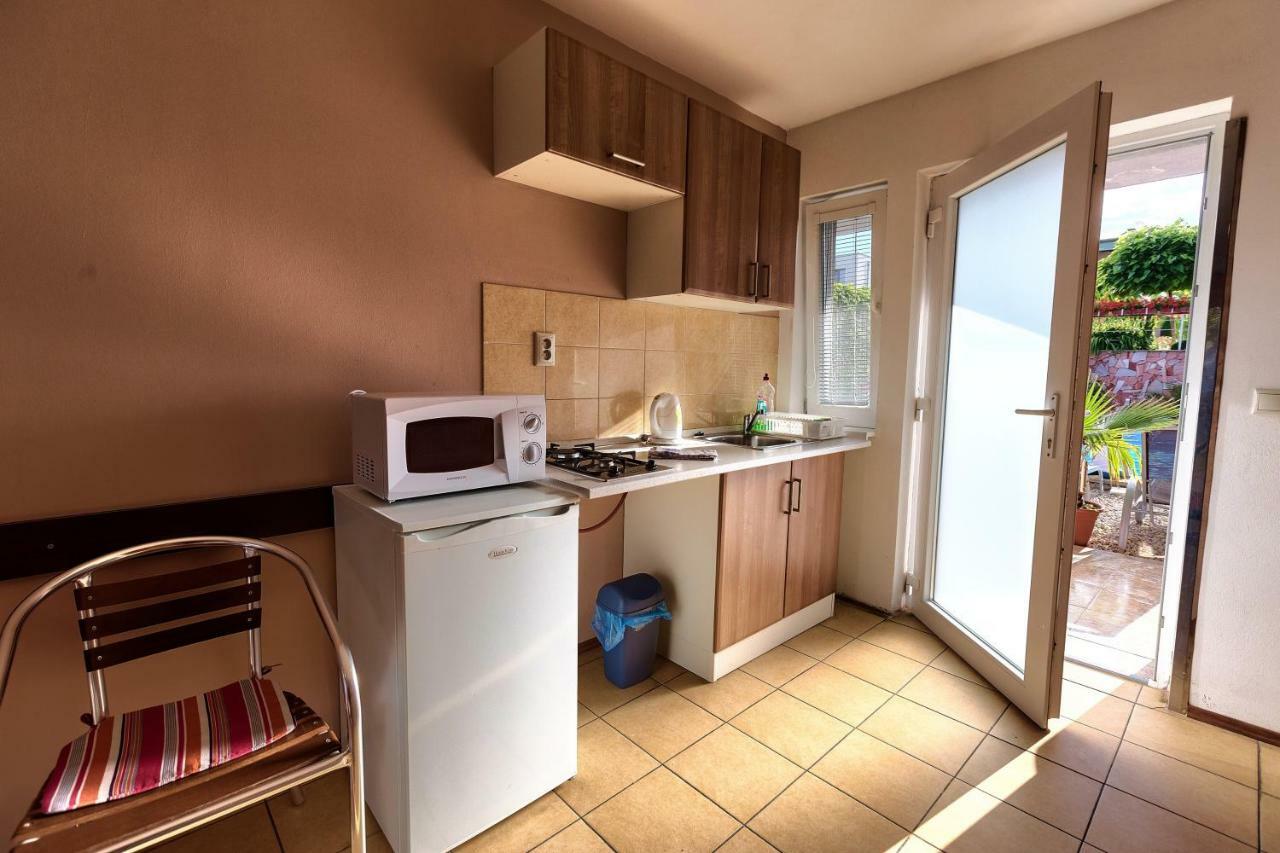 Готель Apartmanovy Dom Red Подгайська Екстер'єр фото