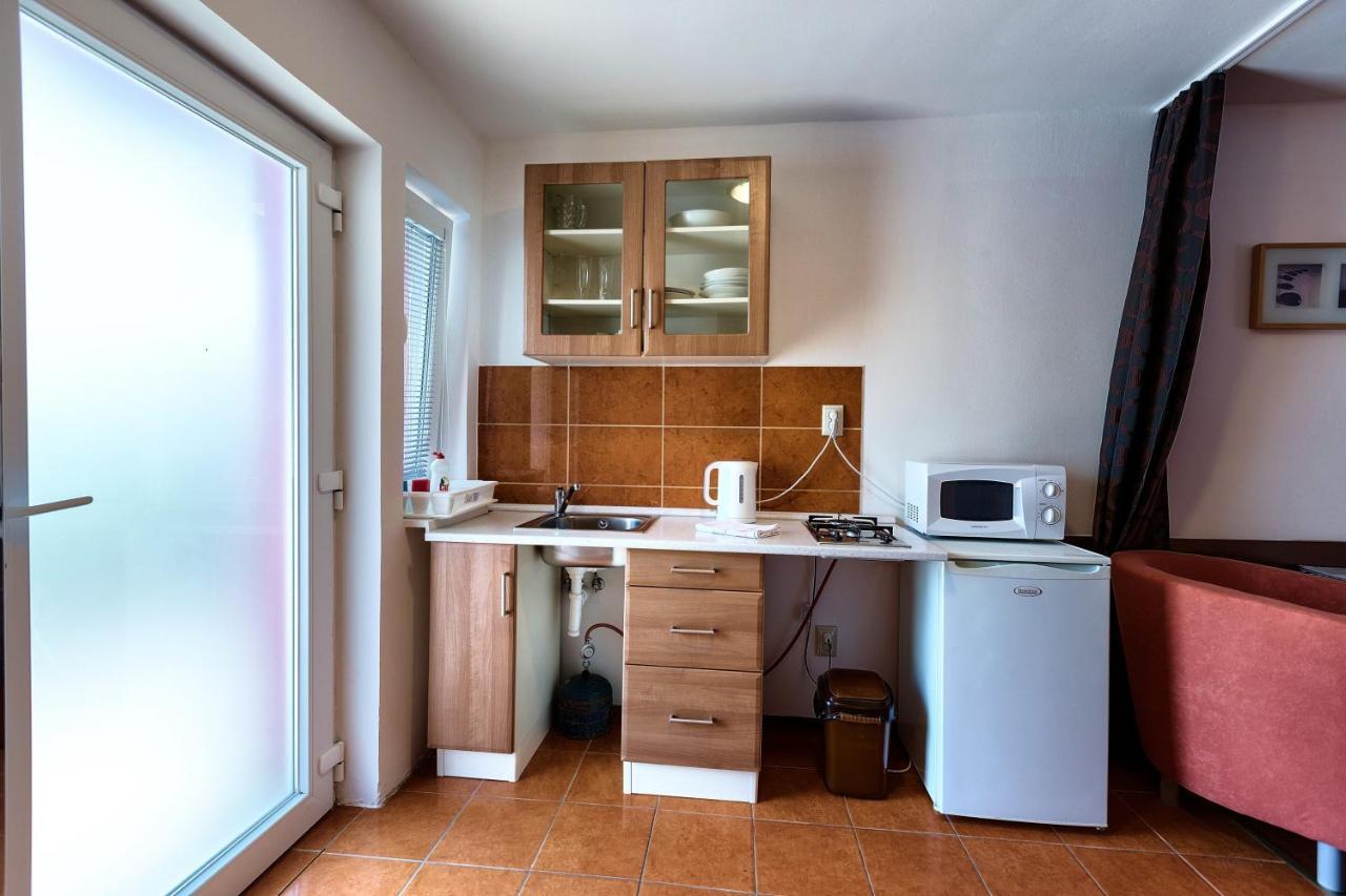 Готель Apartmanovy Dom Red Подгайська Екстер'єр фото
